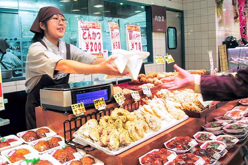 Tonkatsu (breaded pork cutlets), tempura, and Hamburg steaks cooked in-store.
