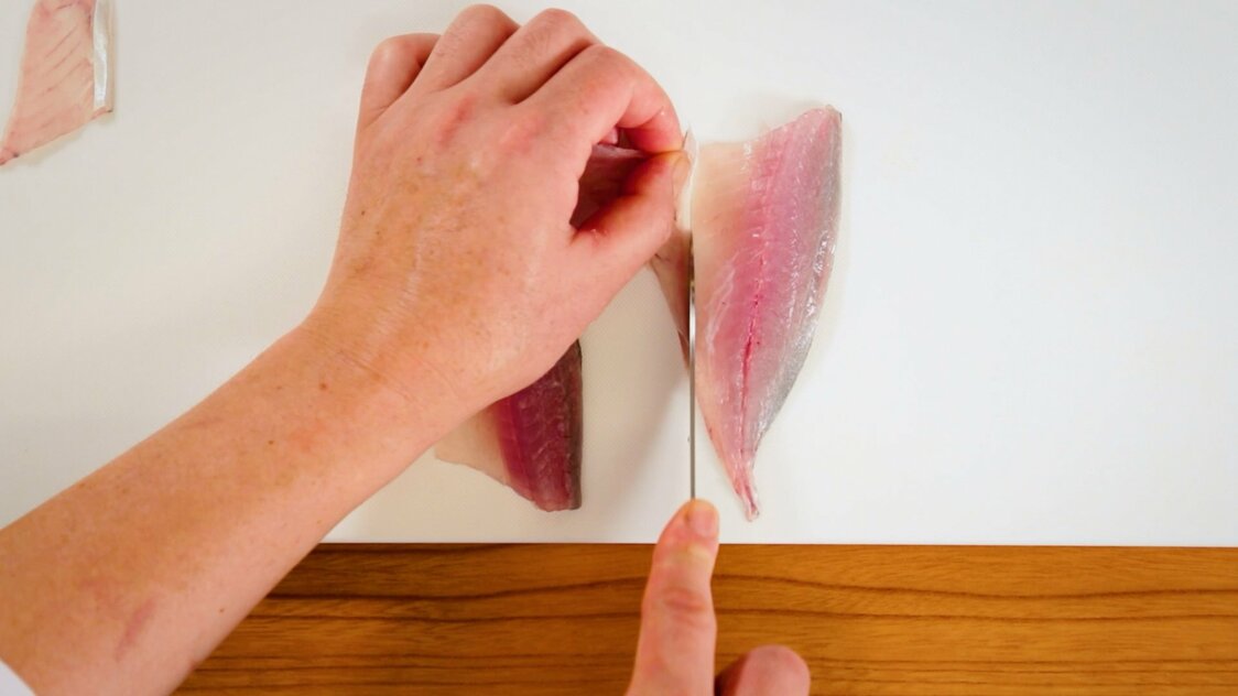 Japanese Seafood Culture: How to Fillet a Horse Mackerel