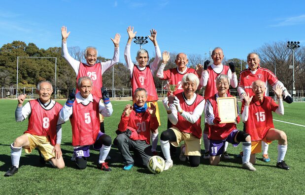 Red Star celebrate winning the first O-80 league championship.