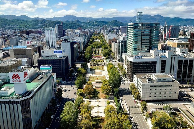 Ōdori Park viewed from Sapporo TV Tower. (© Li Kotomi)
