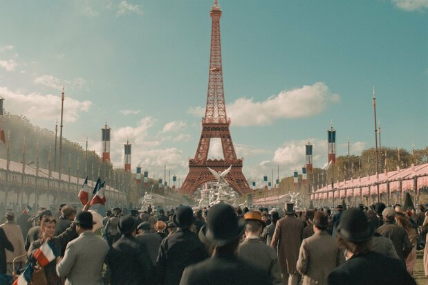 映画『エッフェル塔~創造者の愛~』は、様々な困難を乗り越えてエッフェル塔が完成し、1889年パリ万博で披露されるまでのドラマを描く © 2021 VVZ Production – Pathé Films – Constantin Film Produktion – M6 Films