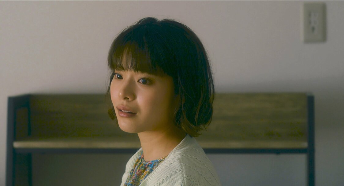 真奈は長らくすみれの不在を受け入れられずにいた ©2022 映画「やがて海へと届く」製作委員会