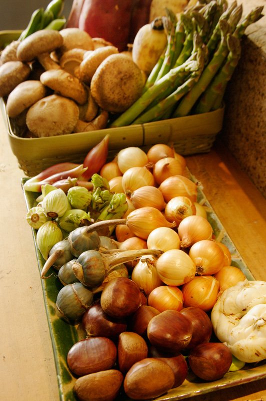 野菜は必ず現地で試食してから契約。どんな天ぷらにするのか、そのイメージは試食時にふくらんでいる。
