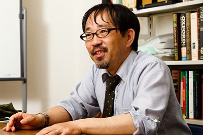 現代アラブの政治と思想が専門の青山教授