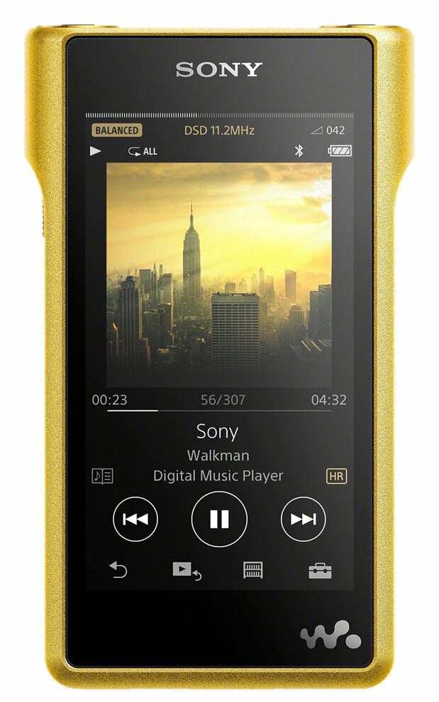Le Walkman haut de gamme « Signature Series », pour un son de qualité parfaite, et pour une somme dépassant les 300 000 yens (environ 2 440 euros).
