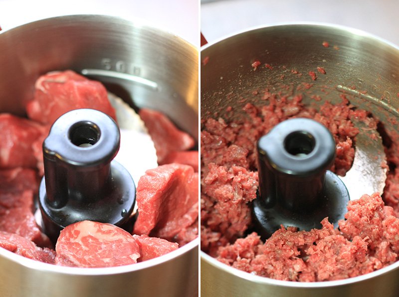 牛肉をミンチにかけると、ほんの数秒で挽き肉になる。刃が回転する速度をダイヤルで無段階に加減できるため、うっかり挽き過ぎるということがない。