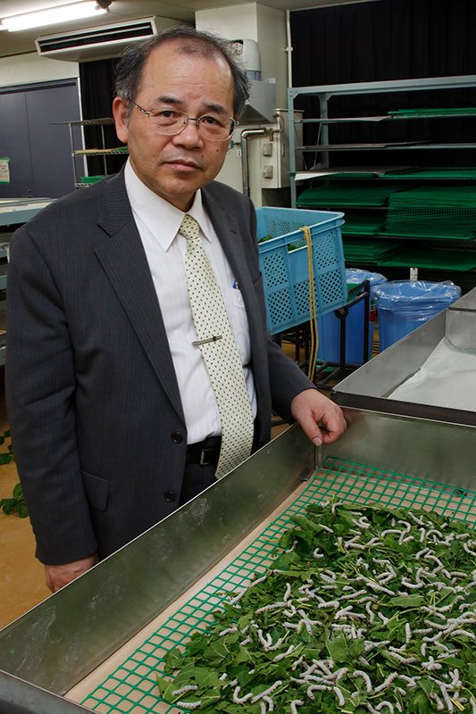 Machii Hiroaki, directeur du Centre de recherches sur les organismes génétiquement modifiés du NIAS