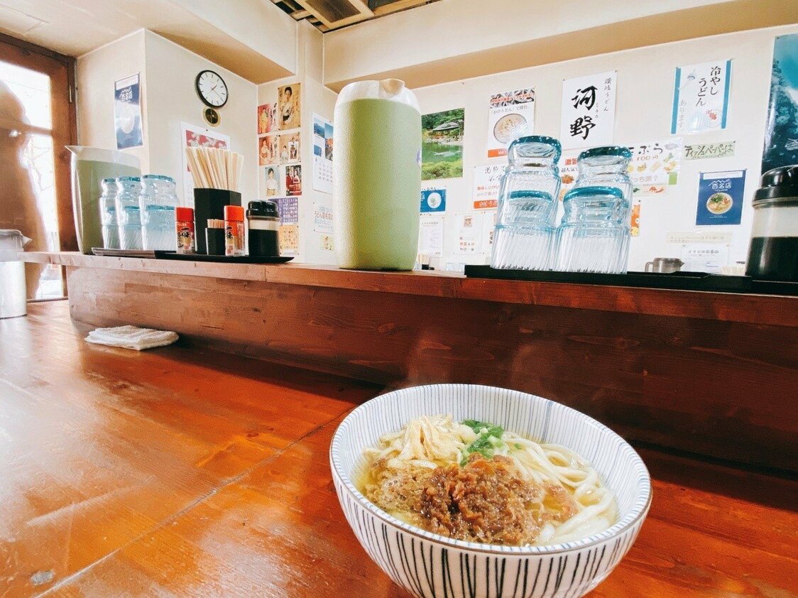 疫情下的小店主，一个人活成一股暖流汇成一片大海