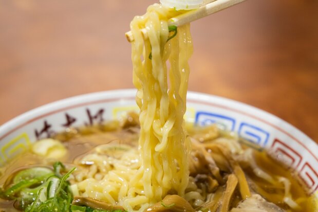 满古登食堂的拉面入口香糯，让人欲罢不能