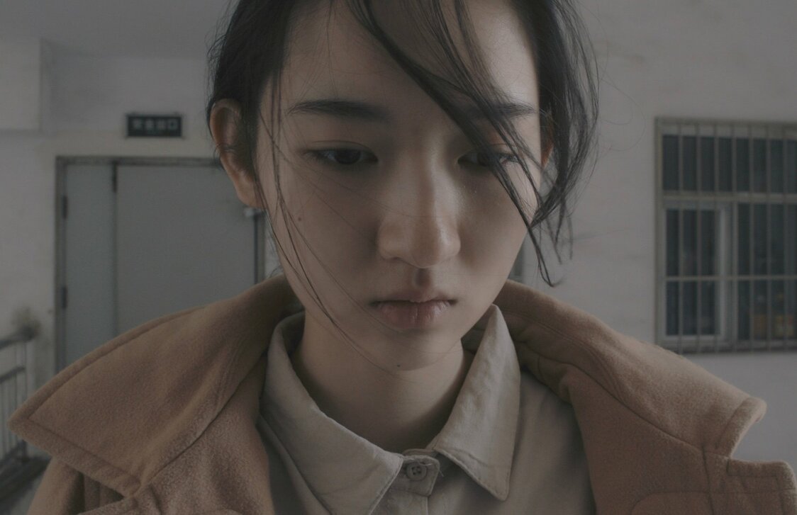 リン（ワン・ユーウェン）には誰にも言えない秘密があった　© Ms. CHU Yanhua and Mr. HU Yongzhen