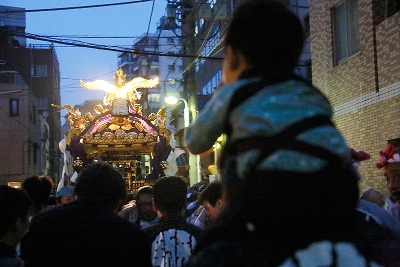 “三社祭”物语：驹形街道“一年中最短的40分钟”
