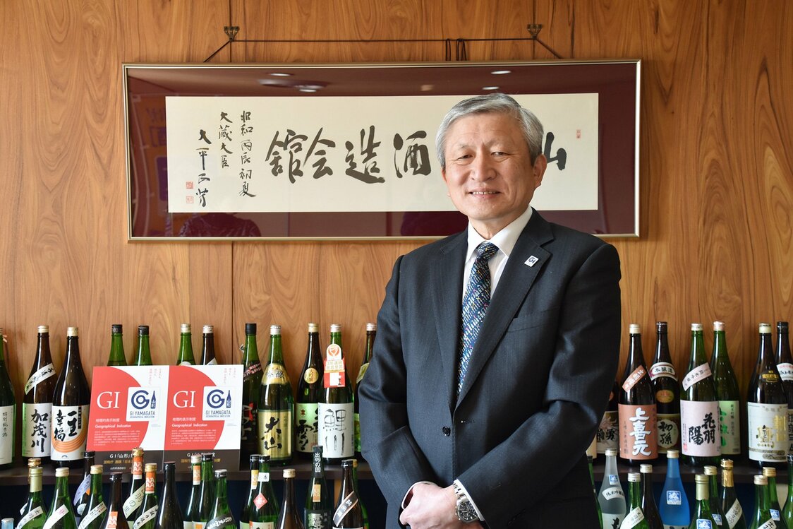 工業技術センターを定年退職し、現在山形県産酒スーパーバイザーを務める小関敏彦さん