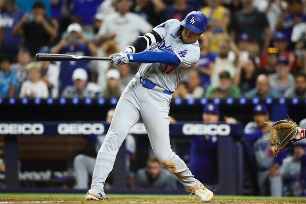 50号の本塁打を放つ(USA TODAY Sports via Reuters Connect)