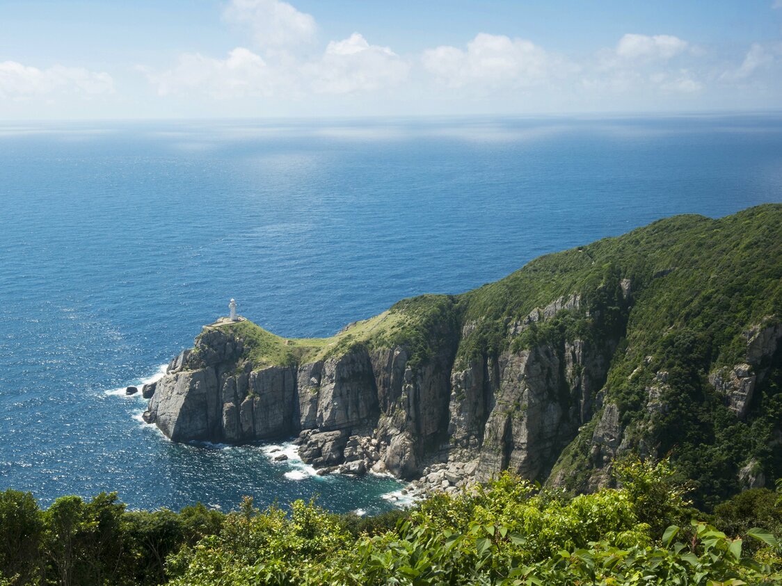 The Ōsezaki cliffs are a spectacular natural site on the Gotō Islands.
