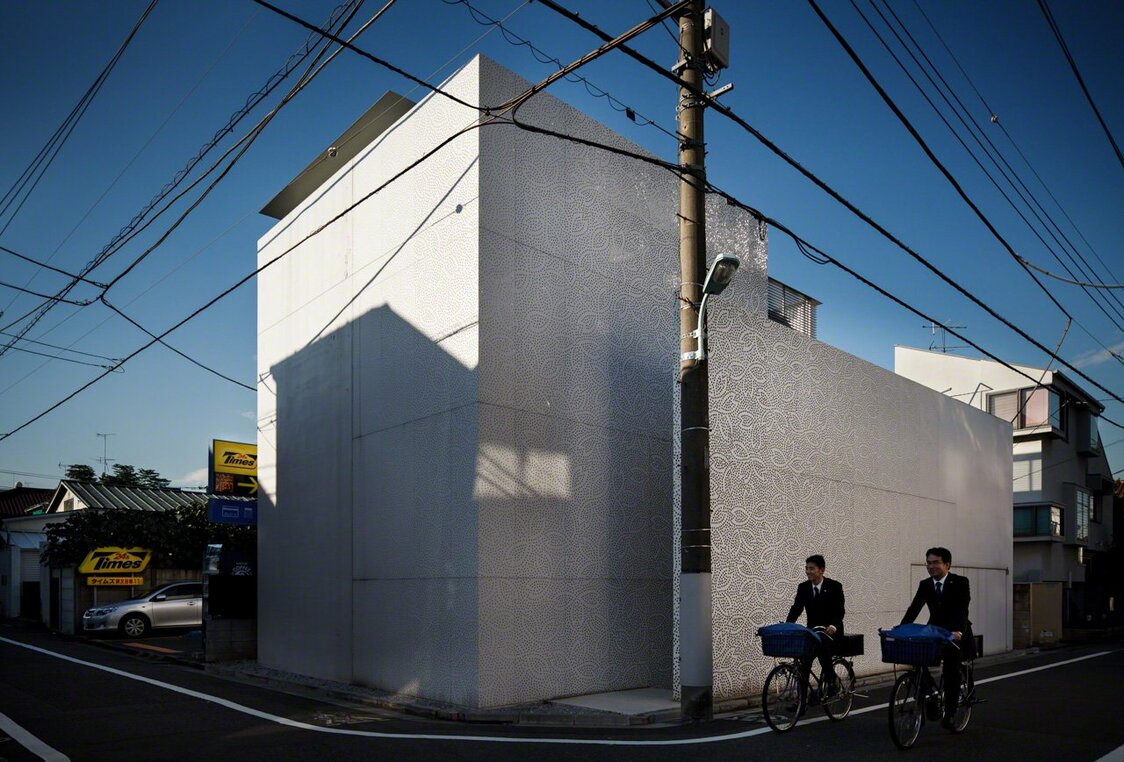 建物名：SAKURA（設計：マウントフジアーキテクツスタジオ 原田真宏+原田麻魚撮影：2010年11月10日）