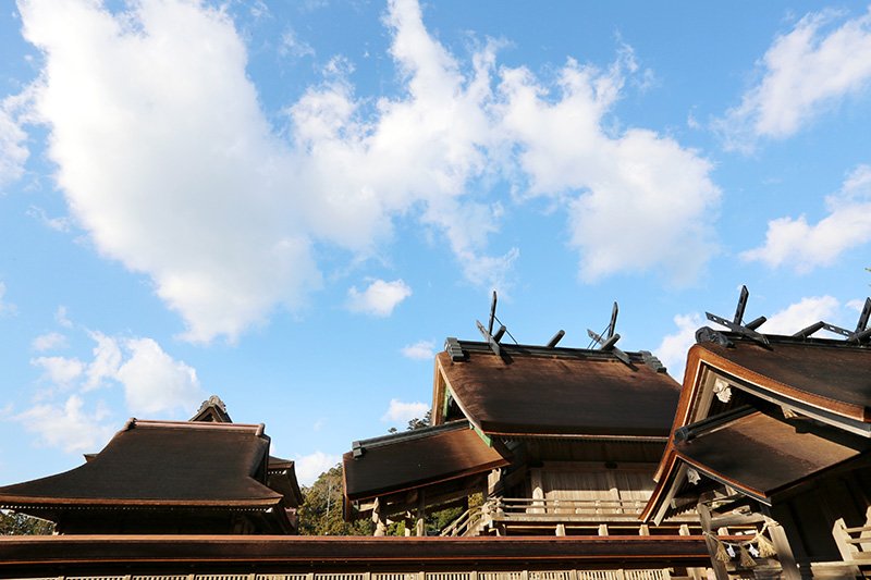 24メートルの高さを誇る出雲大社の本殿。周囲にはこれより高い建造物はない。