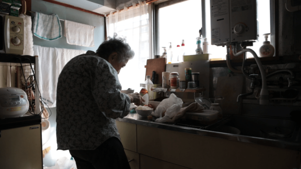 霞ヶ丘アパートの住民には、伴侶に先立たれ一人暮らしの高齢者が多かった ©Shinya Aoyama