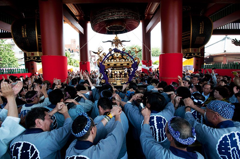 “三社祭”物语：驹形街道“一年中最短的40分钟”
