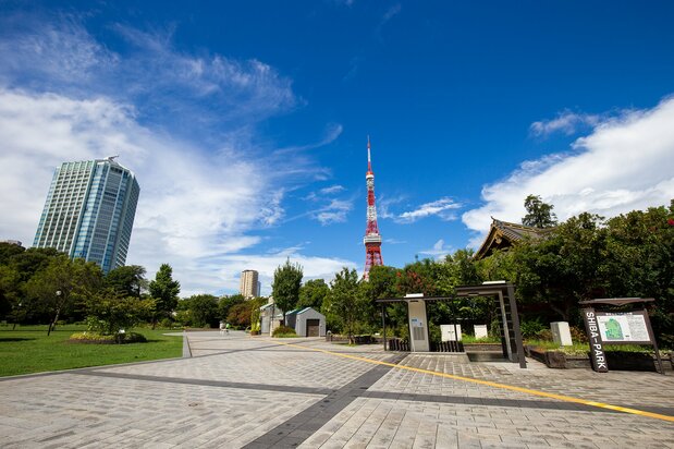 Shiba Park, one of Japan’s first public parks, was created on land that was part of the enormous grounds of Zōjōji.