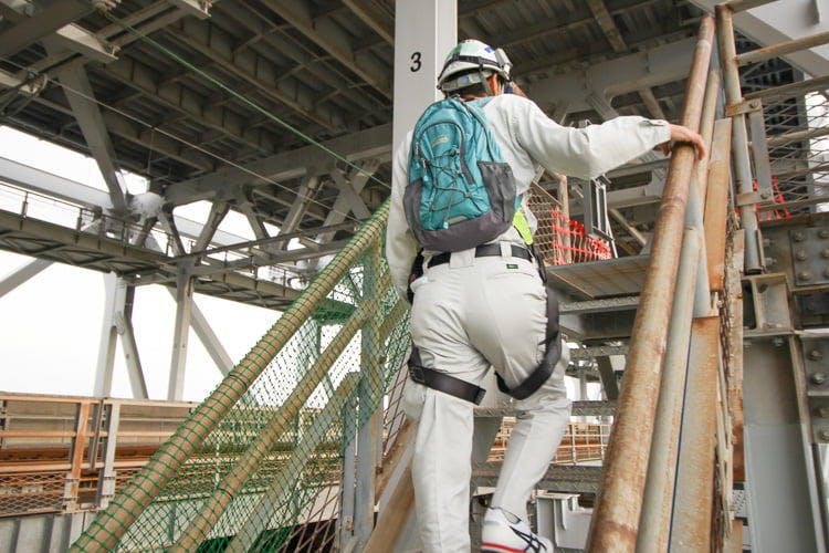 立ち入り禁止ゾーンをゆく！　大迫力の「瀬戸大橋スカイツアー」に潜入した