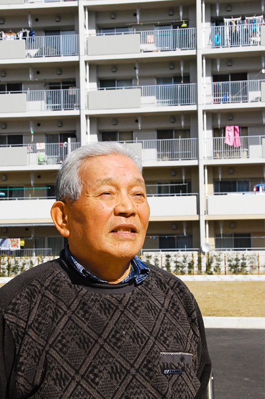 大橋公雄さんは、日中は災害公営住宅の集会所にいるようにしている。「ここは住民の活動拠点。一緒に体操などをして交流しています」