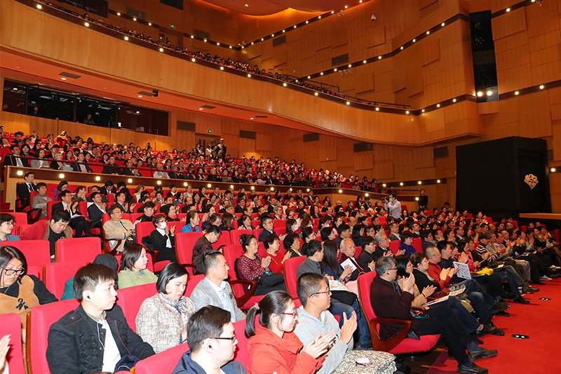 3天举行了5场公演。演出门票仅4天便告罄（图片提供：国际交流基金）