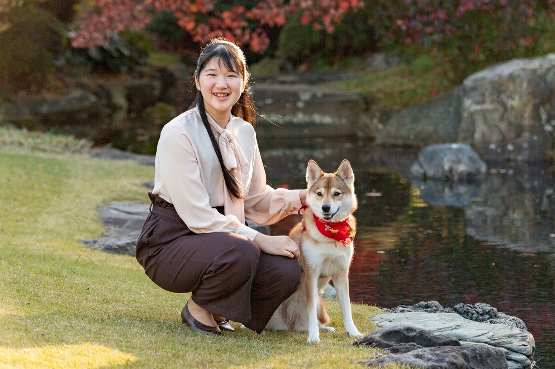 （摄于2020年11月，宫内厅提供，路透社）