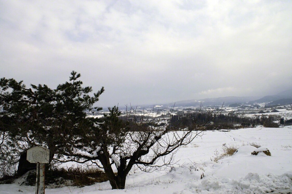 長野県東御市の鍛錬所から雪の八ヶ岳を一望