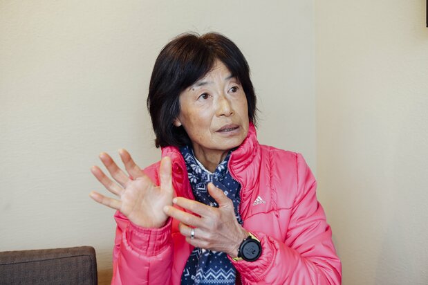 弓削田眞理子さんは月刊「ランナーズ」誌で「弓削田眞理子に叱られたい」という連載を持つほど、市民ランナーたちの認知度と人気が高い
