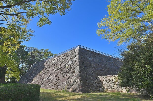 福岡城の天守台跡（PIXTA）