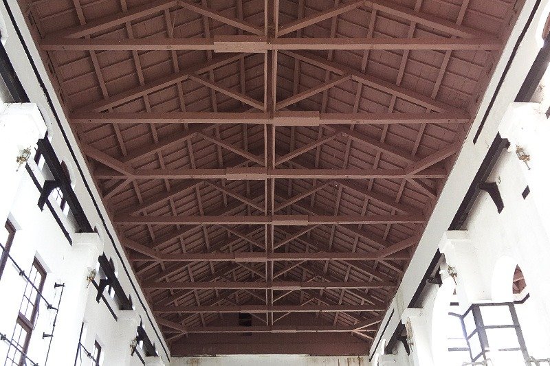 水源地のポンプ室の屋内天井（提供：古川 勝三）