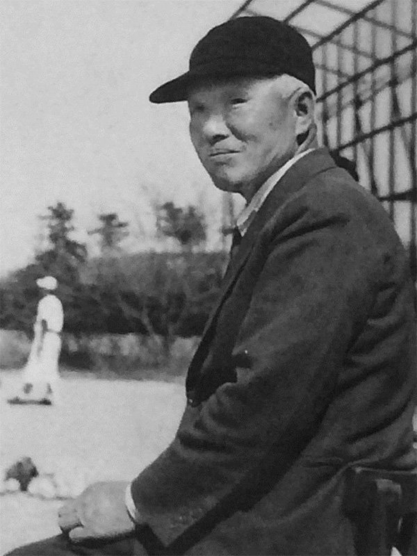 擔任新田高校棒球隊教練時期的近藤兵太郎（提供：古川勝三）