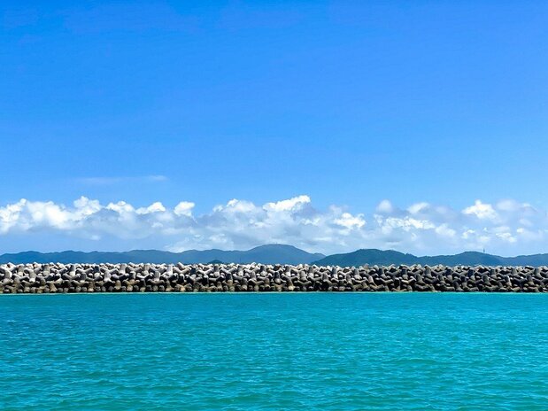 石垣島海邊的海風與濕度，跟台灣的感覺幾乎一樣。