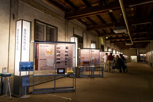 The first-floor display area includes display panels describing the history of the mill and explaining the features of the buildings on the site. There is also a video viewing area here. 