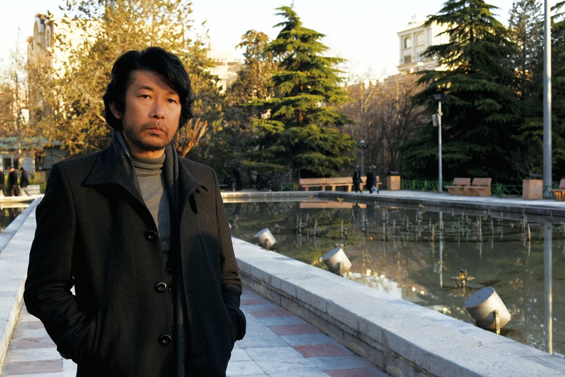 ヌシンの秘められた過去の扉を開く日本人・田中を永瀬正敏が好演　© Small Talk Inc.