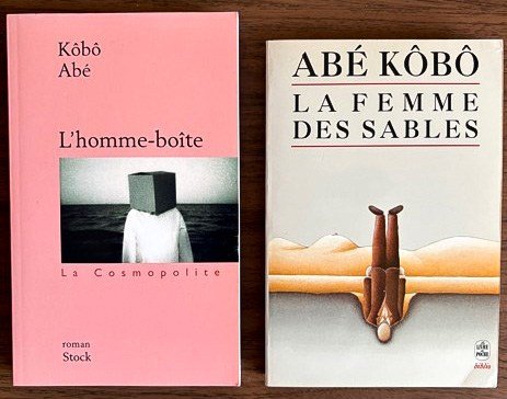 Version française de L’Homme-boîte et La Femme des sables.
