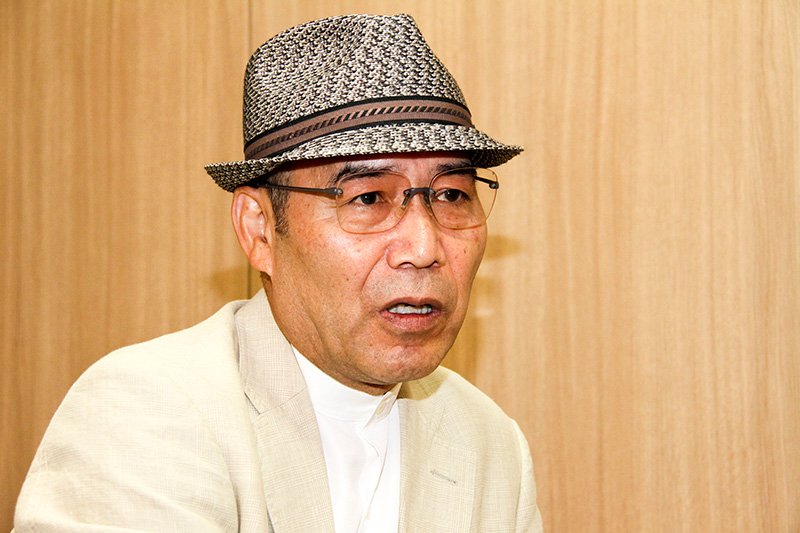 『飛べ!　ダコタ』が初監督作品となった油谷誠至さん。