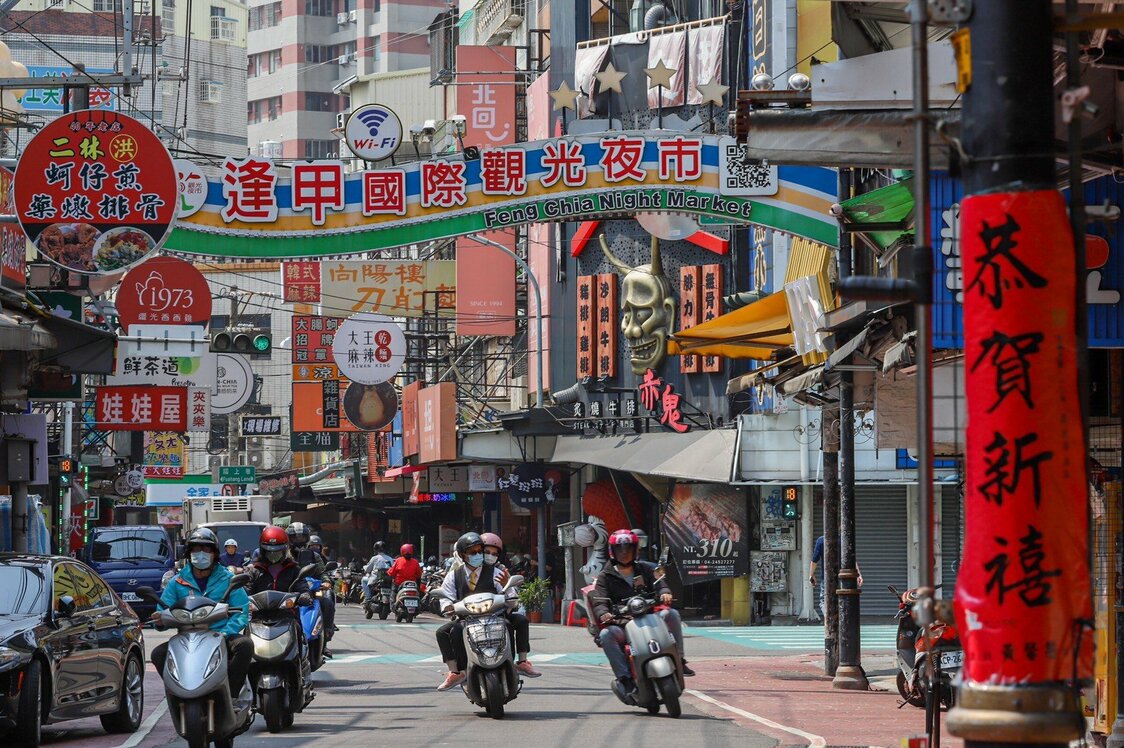 香港民主化デモ以来、警察に恐怖を感じていたトミーさん。台中では警察官の温かい態度に感動したという（トミーさん提供）