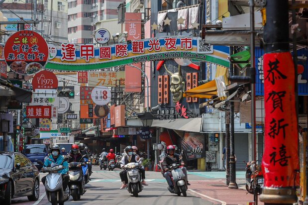 香港民主化デモ以来、警察に恐怖を感じていたトミーさん。台中では警察官の温かい態度に感動したという(トミーさん提供)