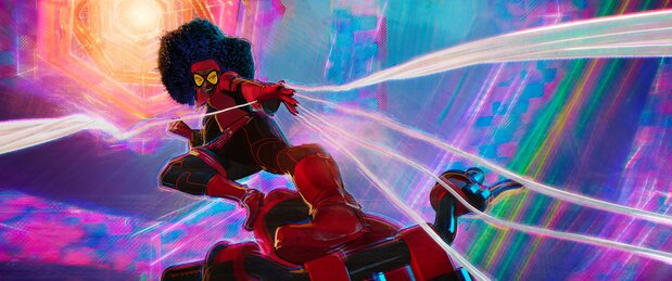新登場のスパイダーウーマン/ジェシカ・ドリューはバイクに乗って活躍する ©2023 CTMG. © & ™ 2023 MARVEL. All Rights Reserved.