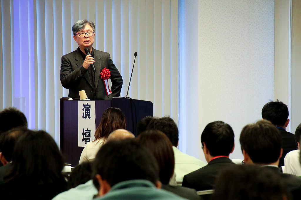 東日本大震災の被災地で講演する木下氏（筆者提供）