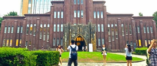 大学・院など修了後4分の3が日本に残る—留学生の就職・進学状況