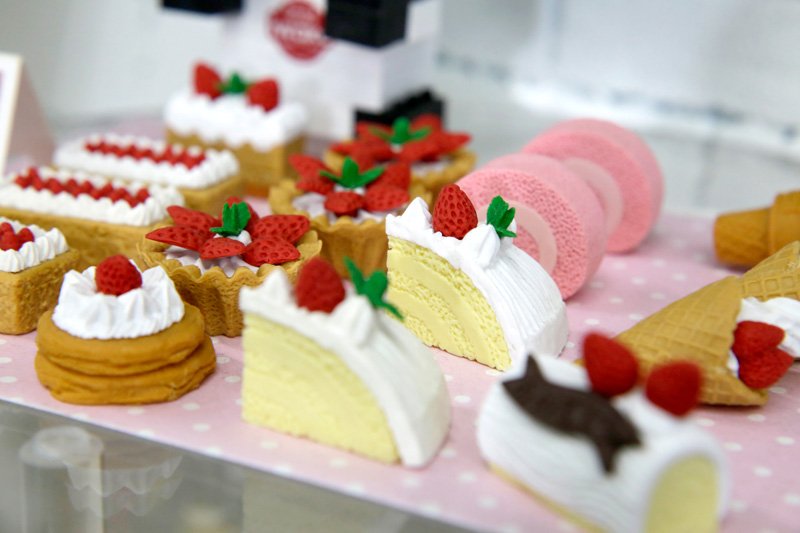 並べるとケーキ屋のショーケースをのぞいているような楽しさだ