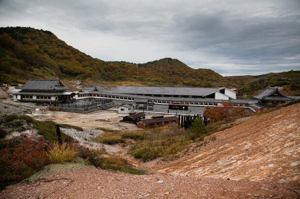 恐山菩提寺属曹洞宗。因为积雪深厚,所以冬季会封山