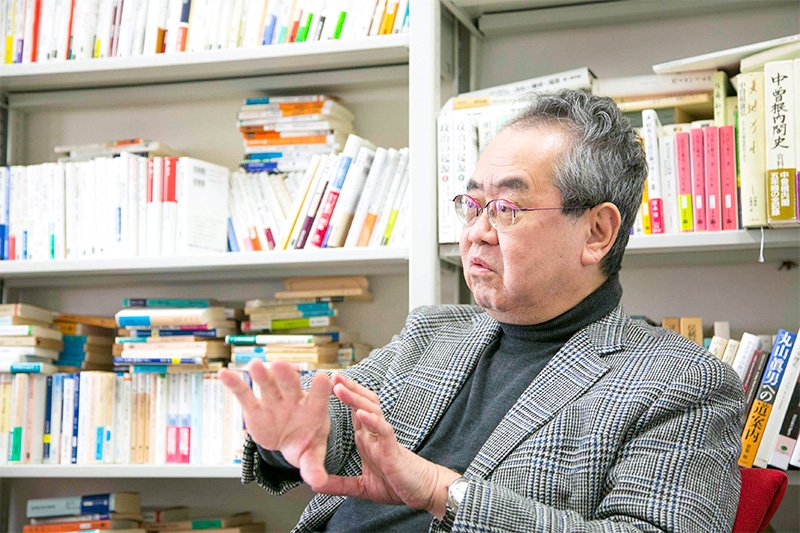 天皇退位は「緊急避難」、だが先例にも：御厨貴氏インタビュー