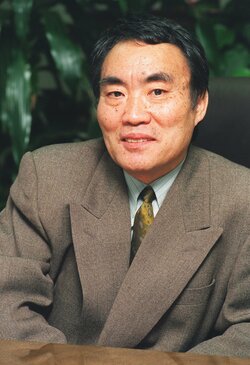 Aku Yū (1937–2007). (© Jiji)