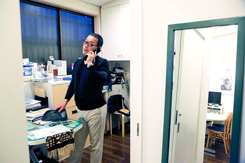 Ayudando a los que están al borde del abismo: Gen Hidemori, representante de Nippon Kakekomidera