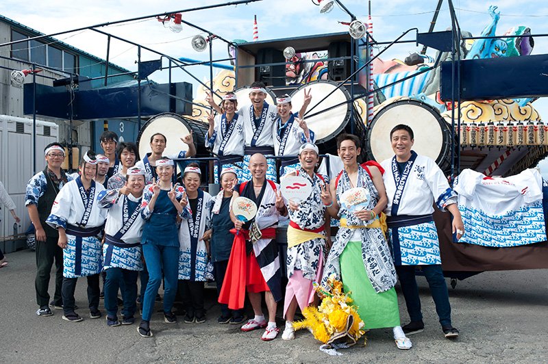 外国人が見た！ねぶた祭が生み出す熱気の渦