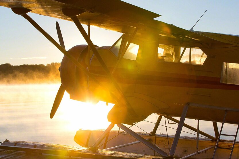 L’hydravion du lac, une façon pratique de se déplacer autour des Northwoods. Un avion comme celui-ci m’a aidé à apporter mon canoë et mon matériel de camping au plus profond des bois (2016).
