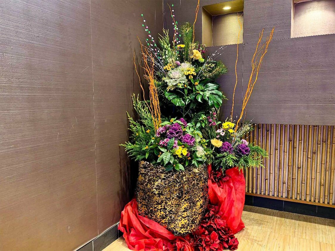 大浴池门口的新年装饰
